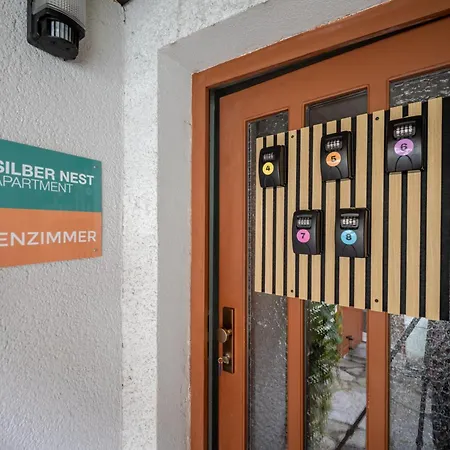 Zentrales - Mit Sofa & 2 Einzelbetten Daire