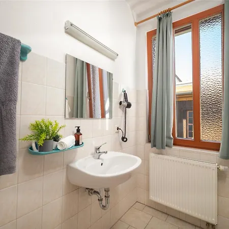 Zentrales - Mit Sofa&2 Einzelbetten * Freiberg